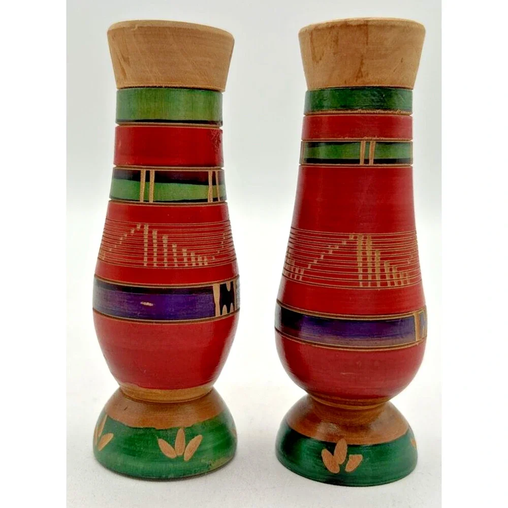 Vintage Retro Salt and Pepper Shakers Wooden Mexico U260/3